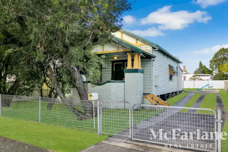 15 Chatham Road, Hamilton North NSW 2292