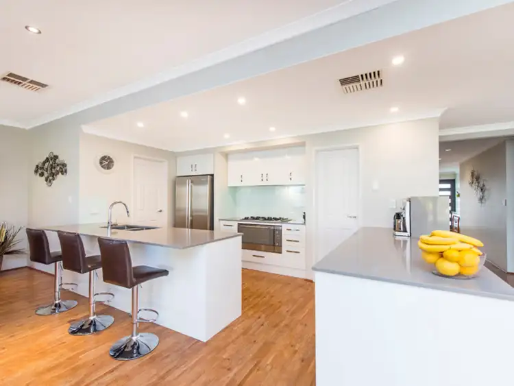 Fifth view of Homely house listing, 6 Tuross Place, Ridgewood WA 6030