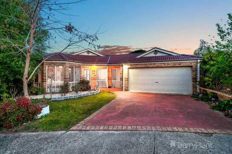 4 Hale Place, Pakenham VIC 3810