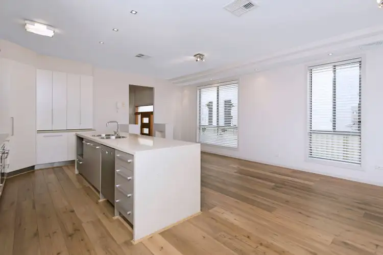 Fifth view of Homely semi-detached listing, 1/28 Milton Avenue, Paradise Point QLD 4216