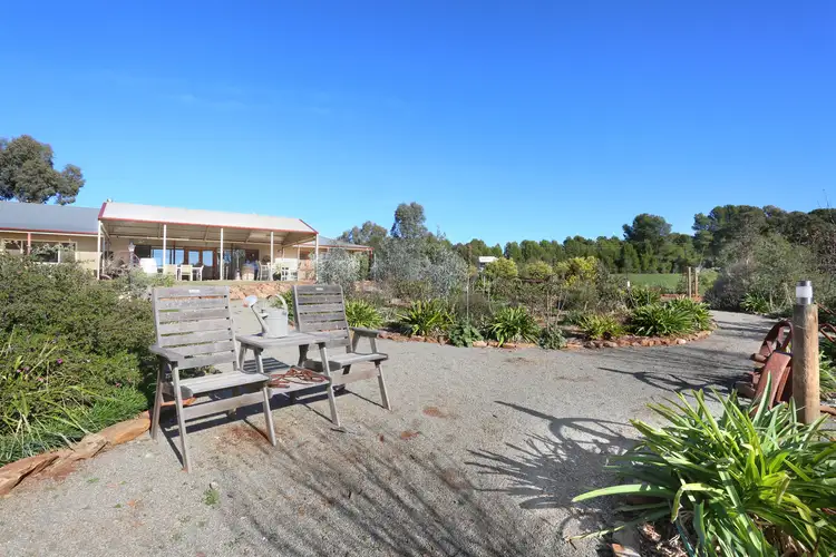 6586 Horrocks Highway, Auburn SA 5451