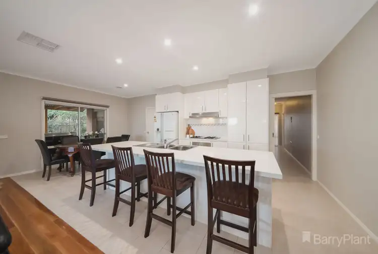 Fifth view of Homely house listing, 3 Macquarie Circuit, Pakenham VIC 3810