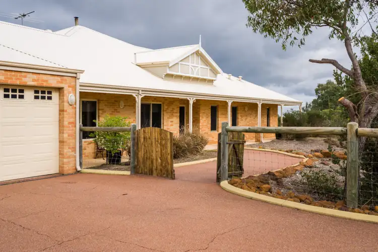 40 Darling Range Drive, Bedfordale WA 6112