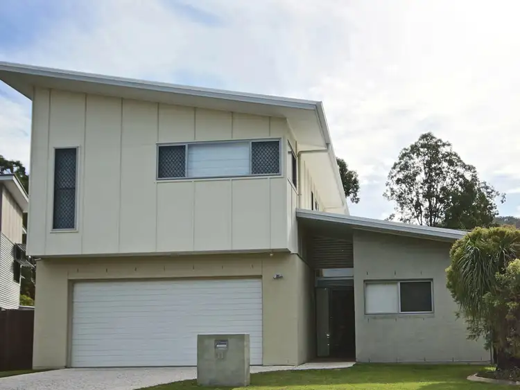11 Lomandra Place, Chapel Hill QLD 4069