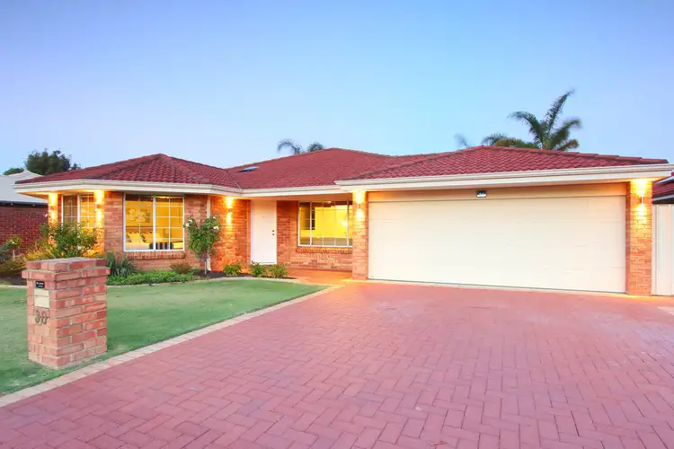 30 Connaught Gardens, Canning Vale WA 6155