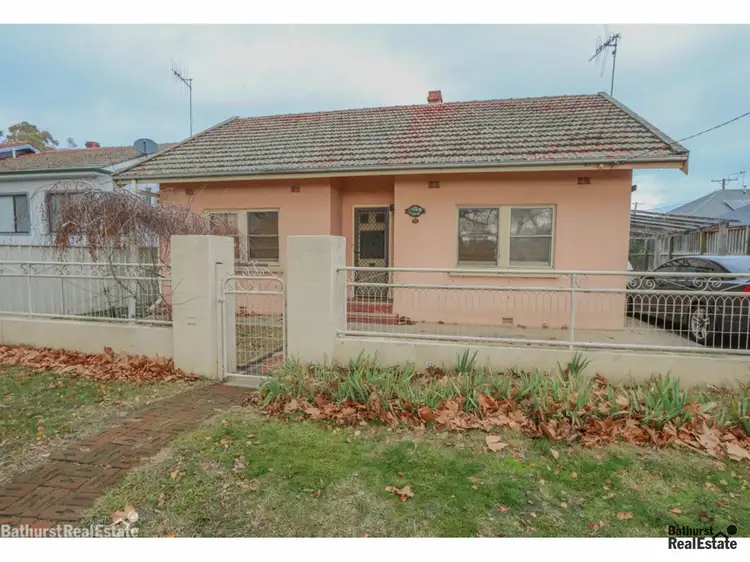92 Morrissett Street, Bathurst NSW 2795