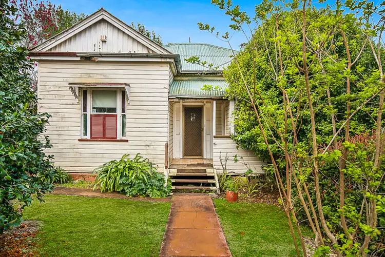 21 Garde Street, Centenary Heights QLD 4350