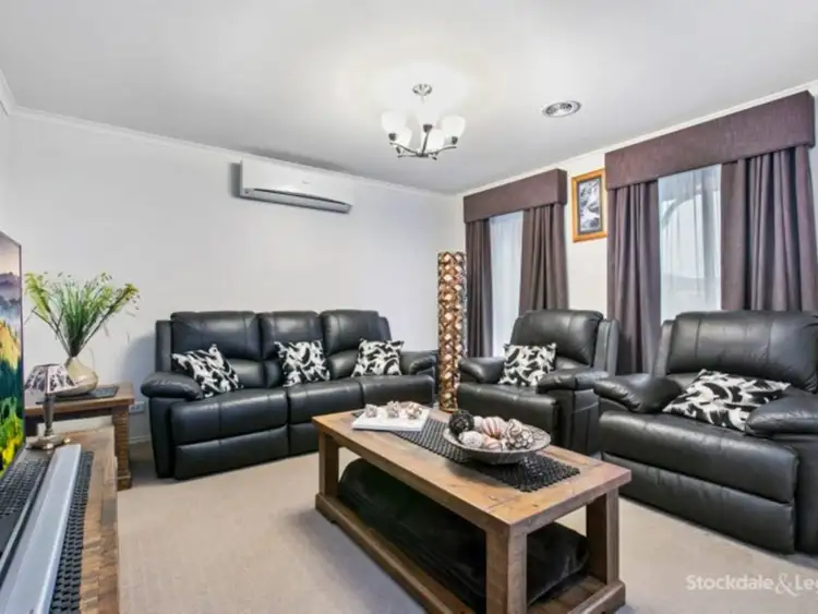 Sixth view of Homely house listing, 8 Ramona Way, Pakenham VIC 3810