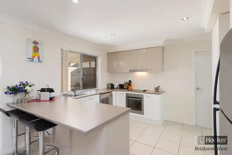 5 Asher Place, Moggill QLD 4070