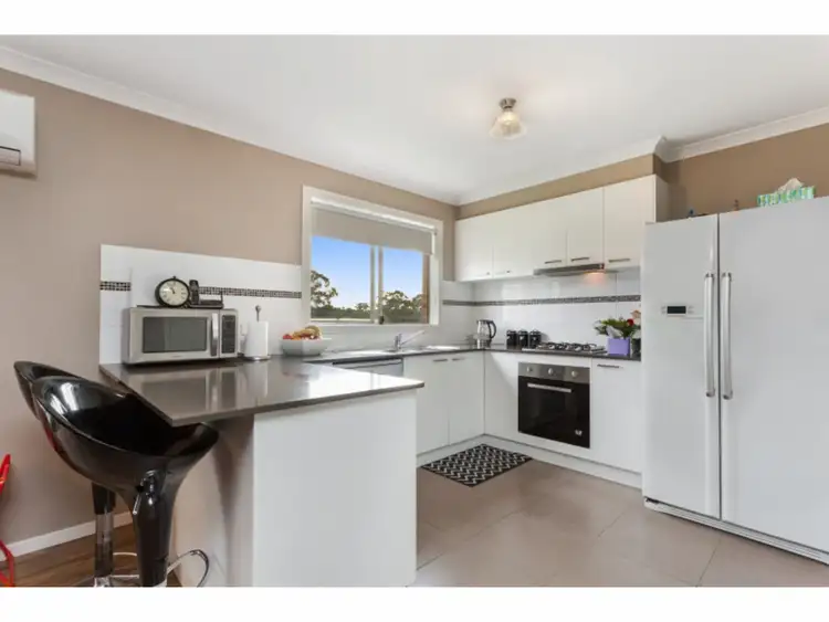 Second view of Homely house listing, 4 Garnet Court, Kangaroo Flat VIC 3555