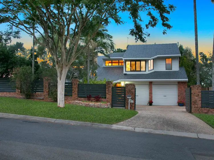 22 Farnworth Street, Chapel Hill QLD 4069
