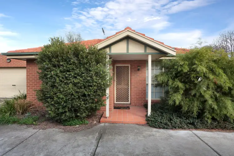 4/27-29 Eames Avenue, Brooklyn VIC 3012