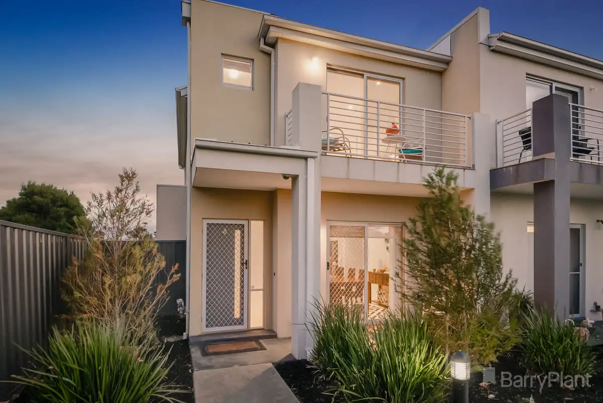 Main view of Homely house listing, 4/11 Howqua Place, Pakenham VIC 3810