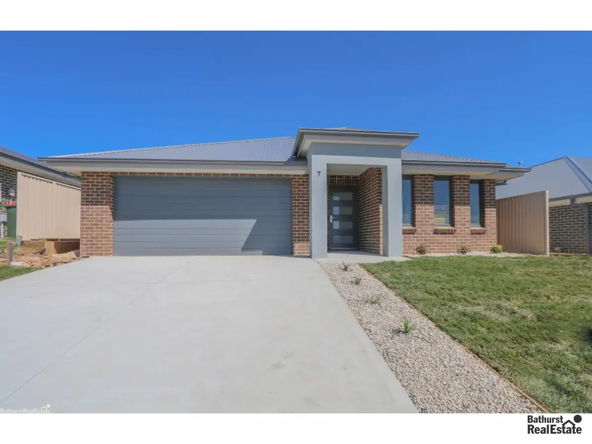 Main view of Homely house listing, 7 Basalt Way, Kelso NSW 2795