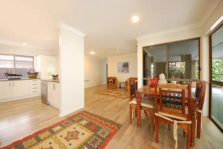 9 Rainbird Close, Burleigh Waters QLD 4220