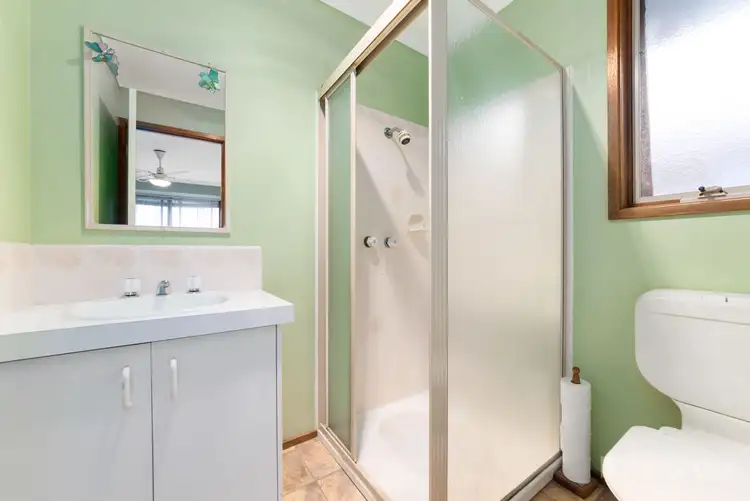 Sixth view of Homely house listing, 8 Angus Court, Pakenham VIC 3810