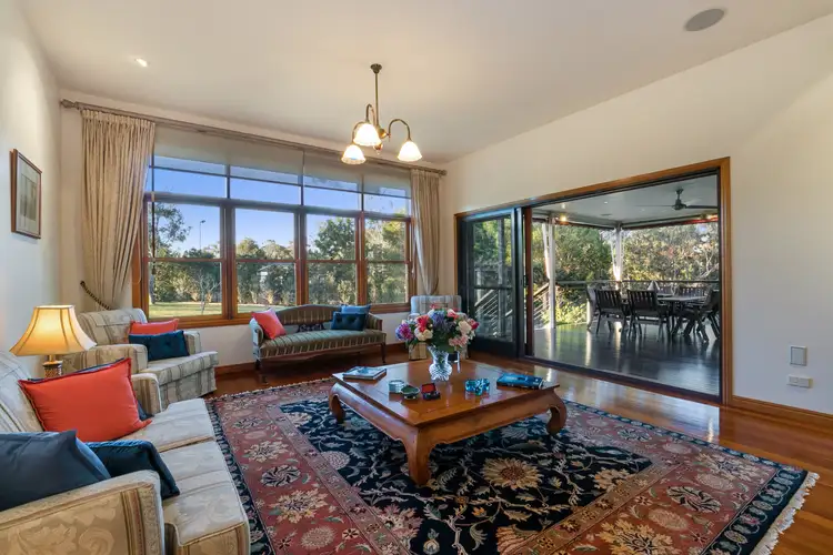 16 Brimblecombe Circuit, Pullenvale QLD 4069