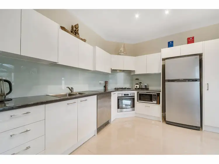 Second view of Homely house listing, 92 Heatherhill Road, Frankston VIC 3199