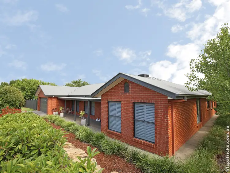 13 Depazzi Close, Lake Albert NSW 2650