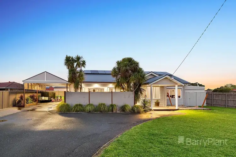 48 Pakenham Road, Pakenham VIC 3810