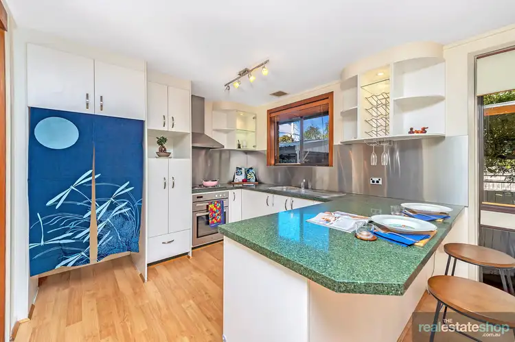 9 McBeath Place, Kambah ACT 2902