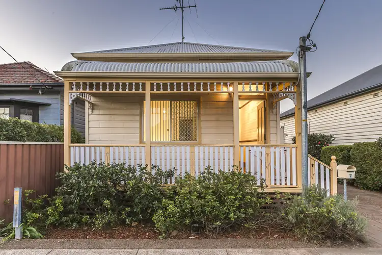 7 The Avenue, Maryville NSW 2293