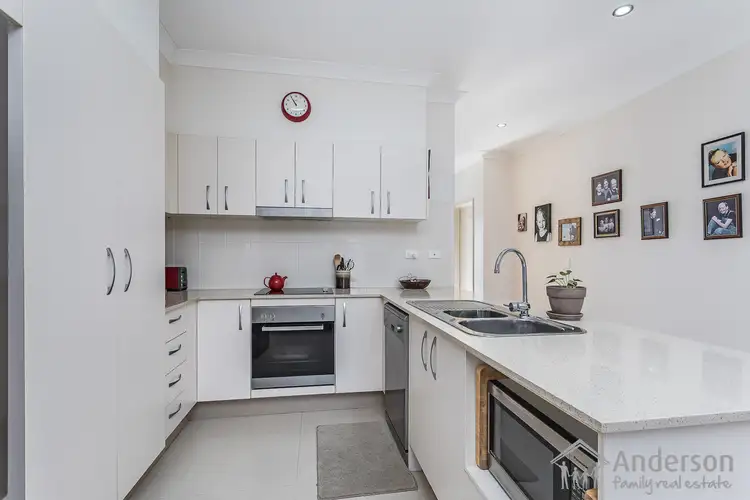 2/145 Northcote Street, Brighton QLD 4017
