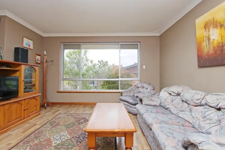 10 Field Street, Morley WA 6062