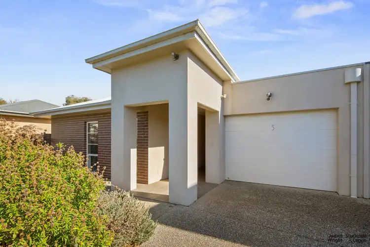 5/60 McKenzie Road, Cowes VIC 3922