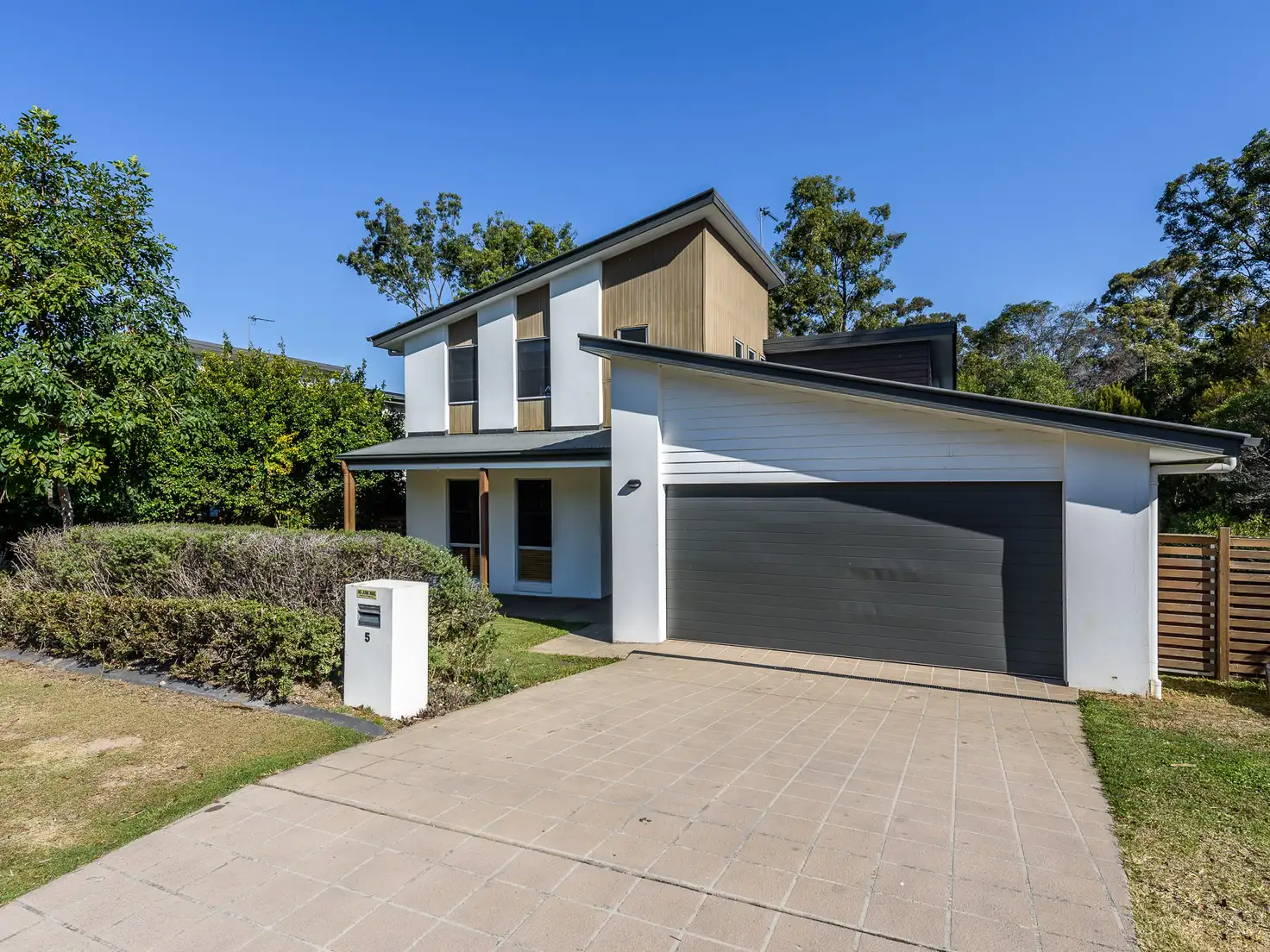Main view of Homely house listing, 5 Calypso Court, Oxenford QLD 4210