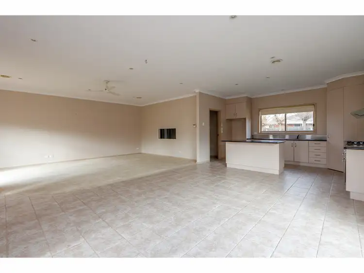 Fifth view of Homely house listing, 9 Kylie Court, Sale VIC 3850