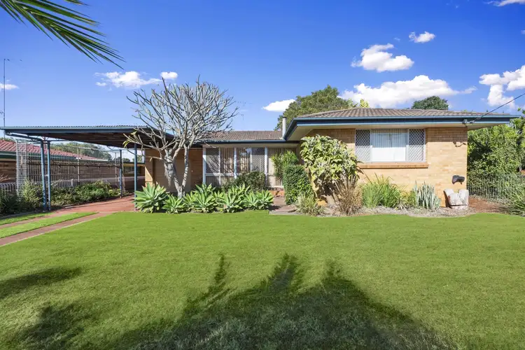 30 Tomkinson Street, Wilsonton QLD 4350