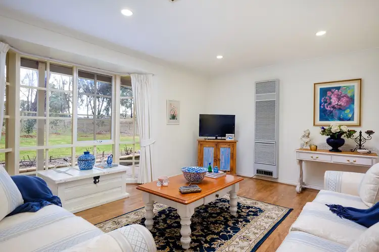 Second view of Homely house listing, 7 Stenzel Crescent, Baranduda VIC 3691