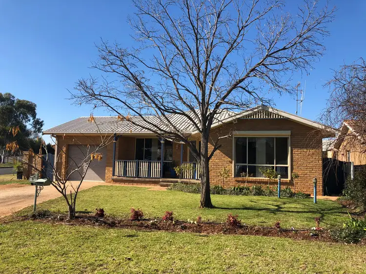 9 Oak Street, Forbes NSW 2871