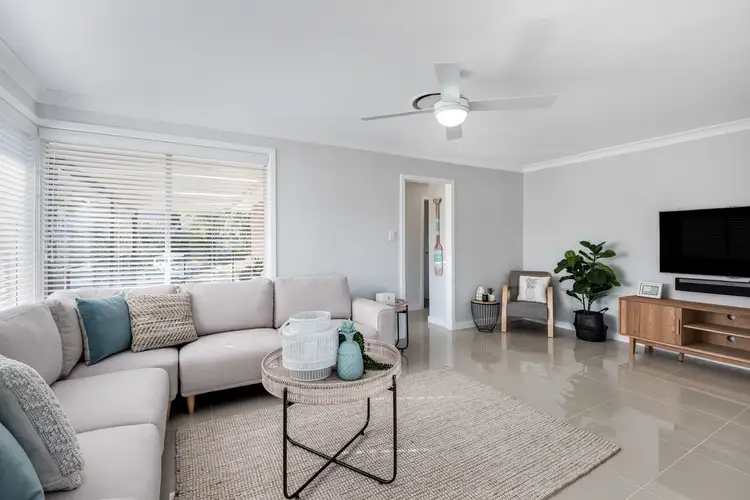 17 Elizabeth Street, Wyoming NSW 2250