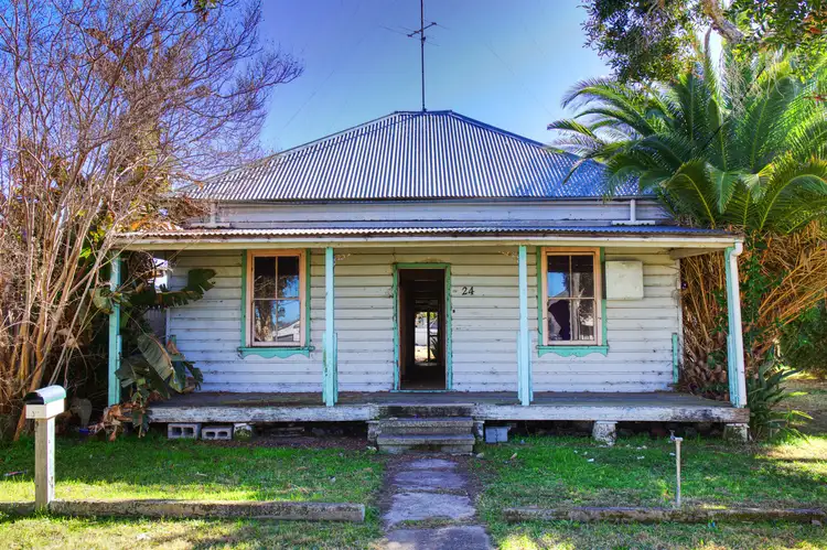 24 Catherine Street, Cessnock NSW 2325