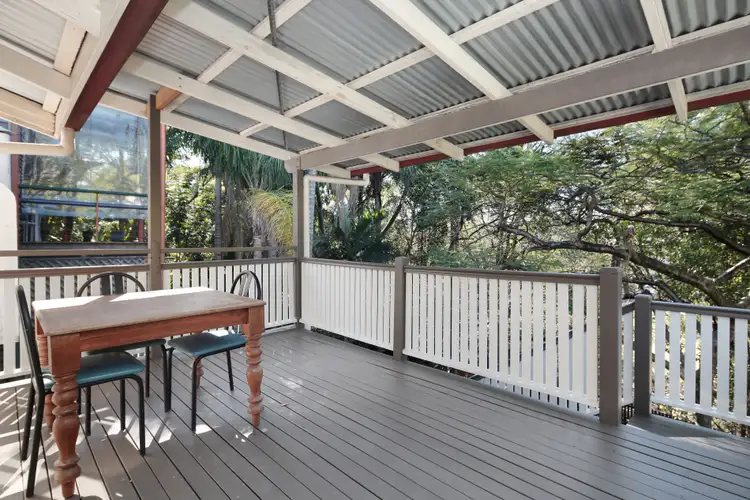 96 Lower Gladstone Road, Highgate Hill QLD 4101