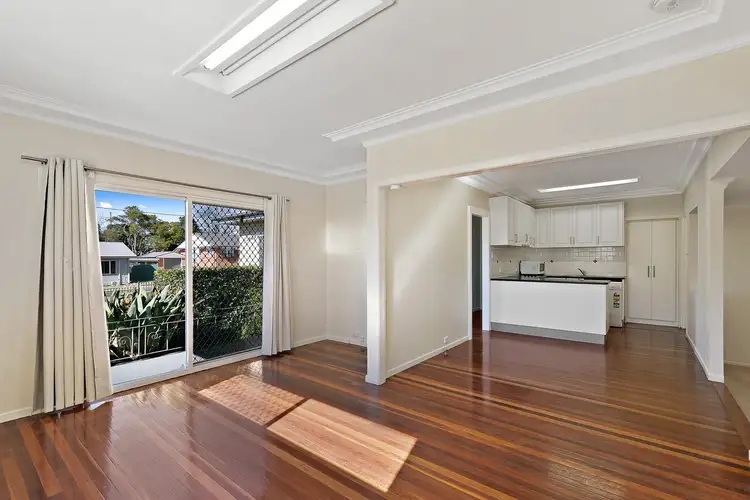 11 Drayton Road, Harristown QLD 4350