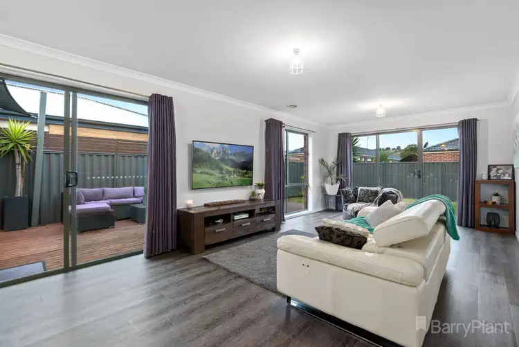 Fifth view of Homely house listing, 6 Walnut Way, Pakenham VIC 3810