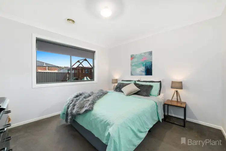 Sixth view of Homely house listing, 6 Walnut Way, Pakenham VIC 3810