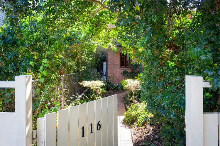116 Strong Avenue, Graceville QLD 4075