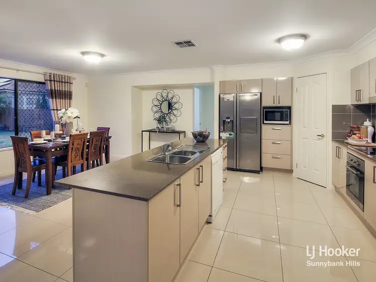 Sixth view of Homely house listing, 8 Alfred Circuit, Calamvale QLD 4116