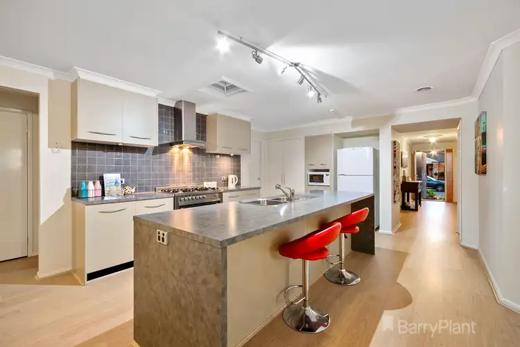 Second view of Homely house listing, 8 Grevillea Place, Pakenham VIC 3810