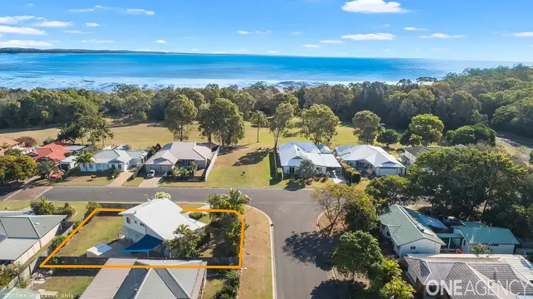 1 Sealink Drive, Point Vernon QLD 4655