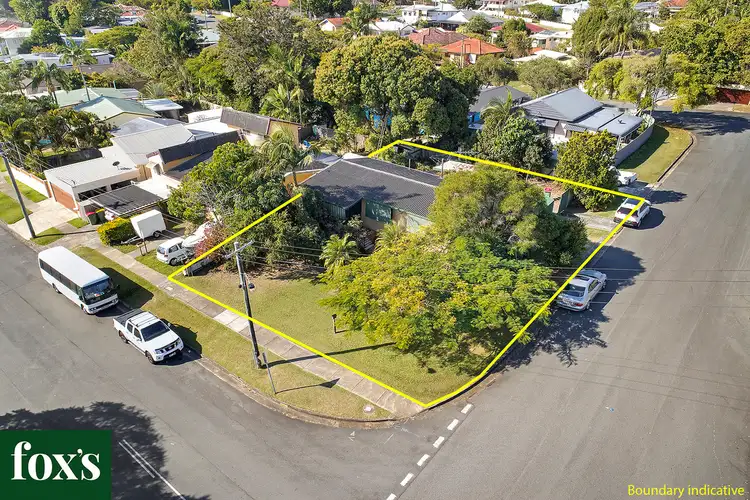 66 Deakin Avenue, Southport QLD 4215