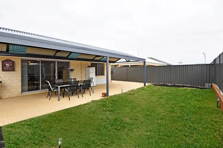 8 Topsham Way, Caversham WA 6055