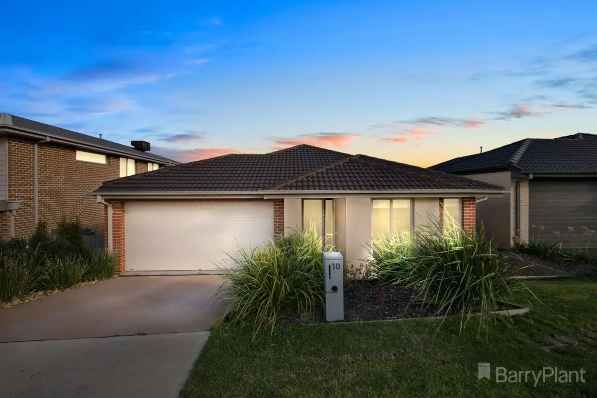 Main view of Homely house listing, 10 Belmont Crescent, Pakenham VIC 3810