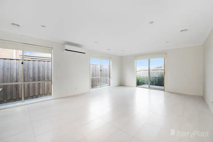 Fourth view of Homely house listing, 10 Belmont Crescent, Pakenham VIC 3810