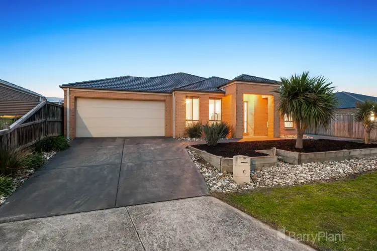 32 Gallery Way, Pakenham VIC 3810