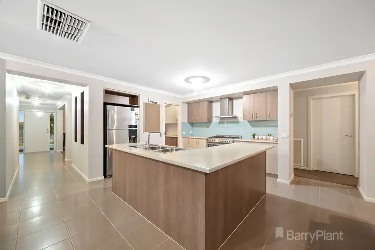 Fifth view of Homely house listing, 32 Gallery Way, Pakenham VIC 3810